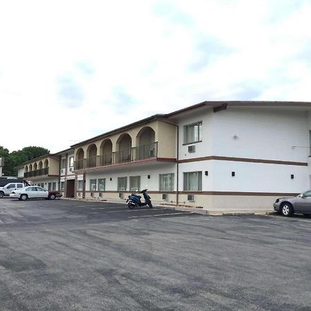 America'S Best Inn Urbana 섐페인 외부 사진