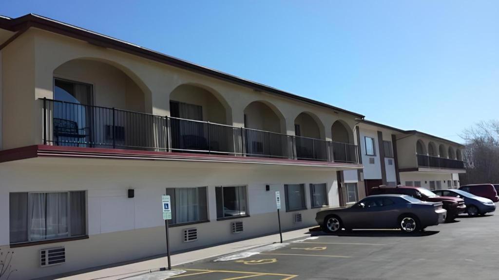 America'S Best Inn Urbana 섐페인 외부 사진